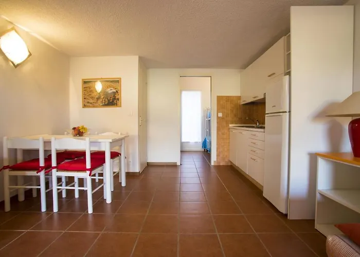 Two-room 150 Meters From The - 4 People - גהיסונאצ'יה